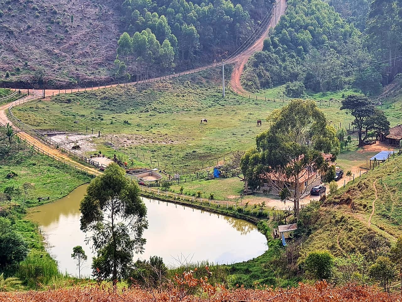 Sitio com agua e boa topografia