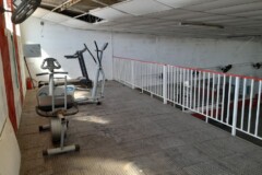Academia com piscina aquecida