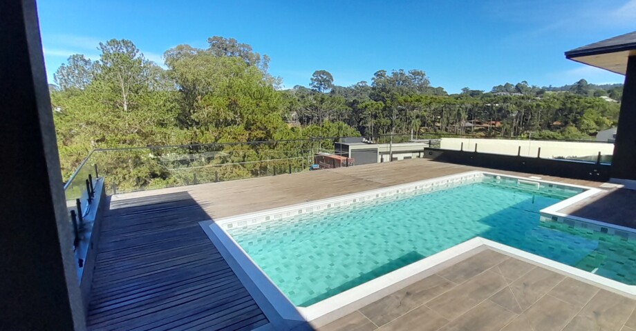 Casa no Jardim das Palmeiras, detalhe da piscina!